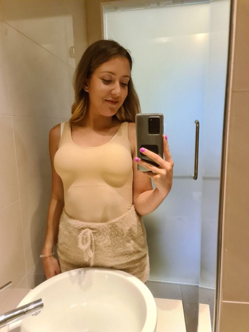 Guess what I did yesterday 🤭🤭 https://t.co/y6Ydy75Ijz<a href="/tag/camgirl"class="tags"><span>#camgirl</span></a><a href="/tag/mfcpromo"class="tags"><span>#mfcpromo</span></a>