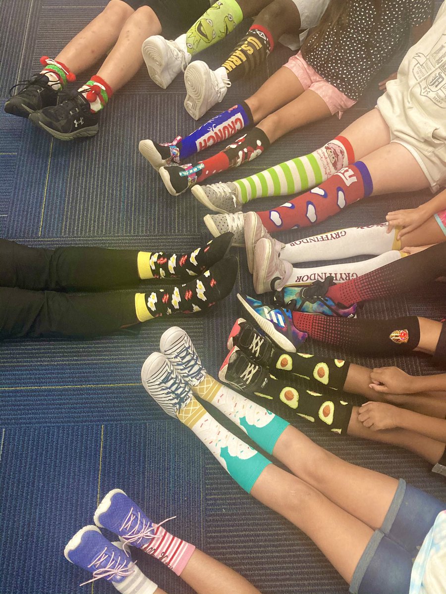 “Sock it” to being toxic. Red Ribbon week. #ItsShowtime #WeAreCarver  # <a href="/CarverES_RH/">GWC Elementary</a>