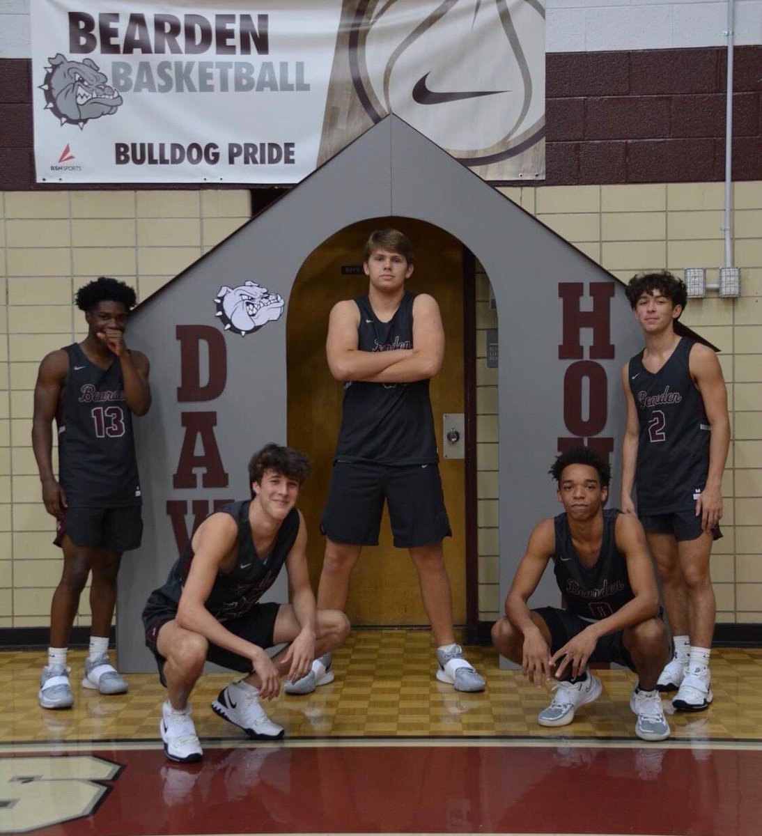 The Upperclassmen! 
#RollemOut #GoDawgs