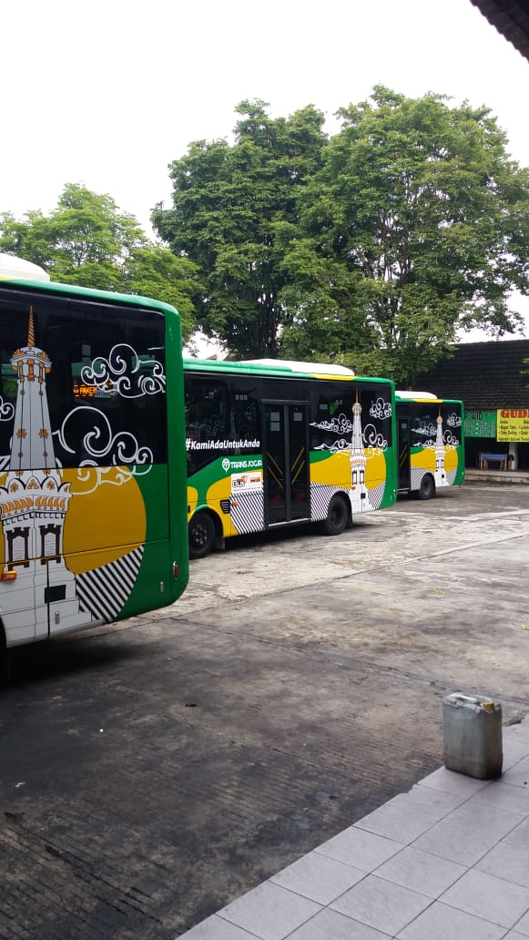 Trans_Jogja's tweet photo. Koridor 2 Ngaglik siap menemani perjalanan anda dengan rute terminal condong catur - terminal pakem pp, gratis masa uji coba s/d 31 Desember 2020 🙏 
#transjogja #temanbus #bismania #weekend #PakaiMasker https://t.co/ksOygaOc07