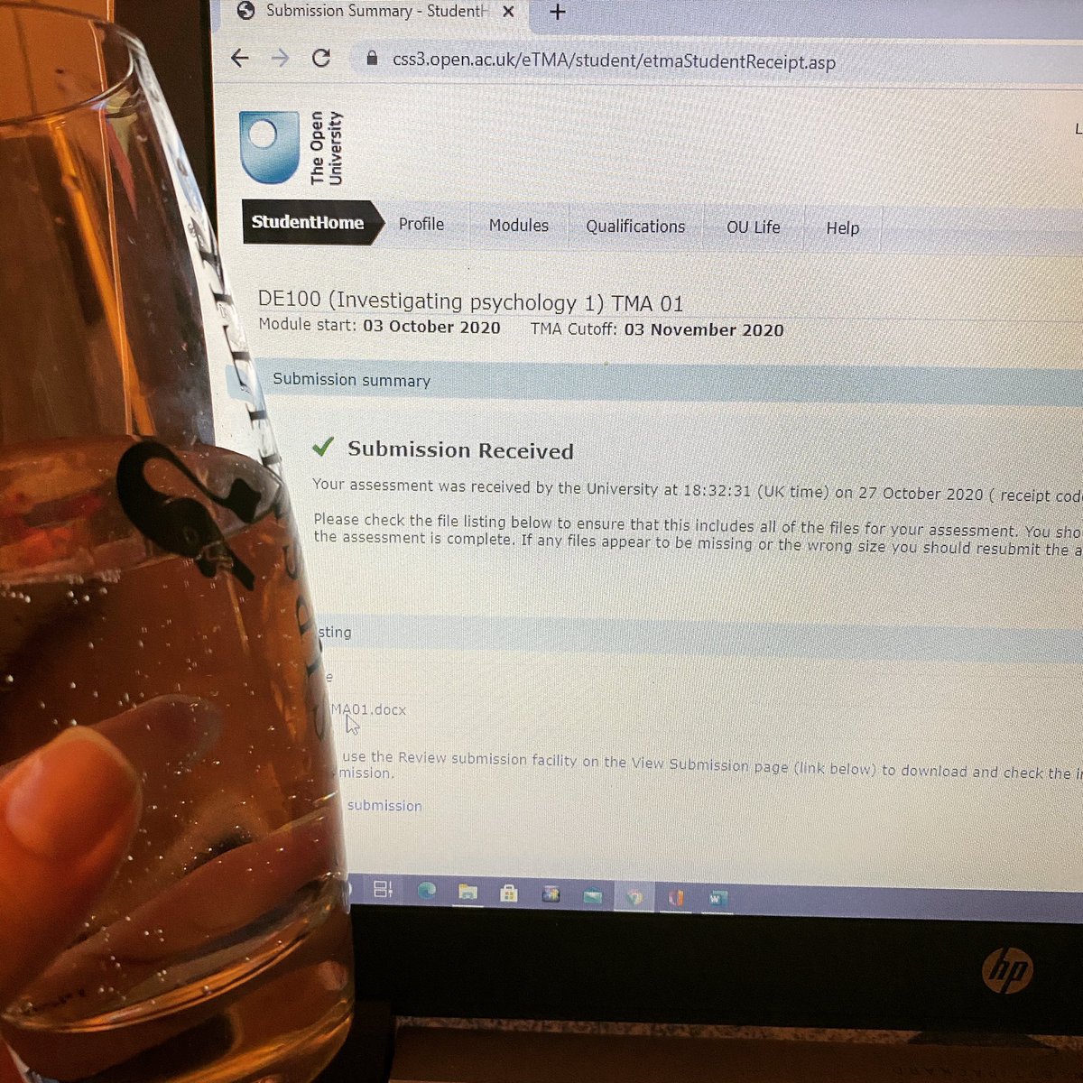 LmR1108's tweet image. First TMA of this year is complete and sent off 🙌 nice gin to relax with and no more work for the rest of the night 😊 @OpenUniversity @OUstudents #firstassignment #tma #university
