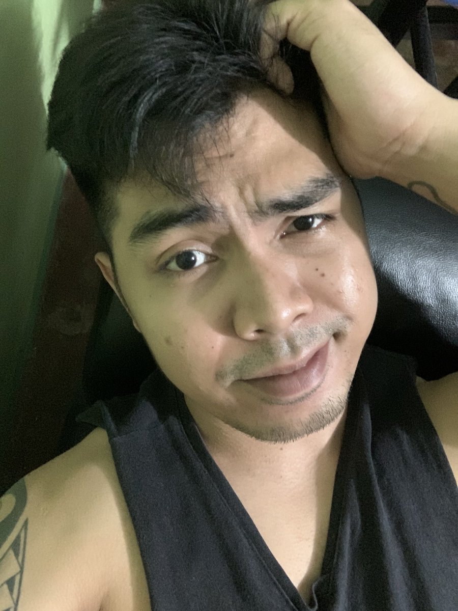 duncan121608's tweet photo. #sakitulo hahaha https://t.co/Fi0cvYSaQg