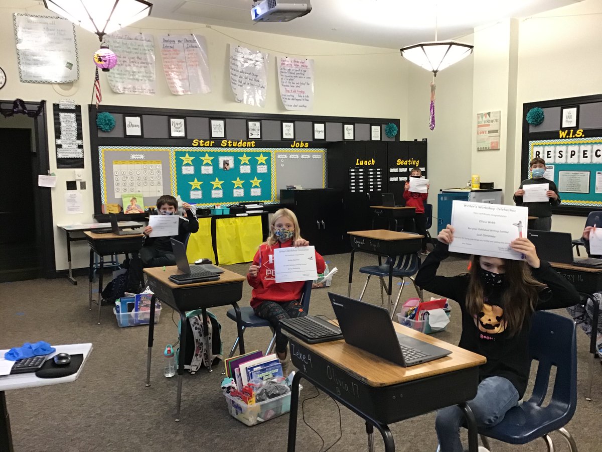 Thomas_4thGrade's tweet photo. Writer’s Workshop Celebration: Round 2! 🥇✏️ We read  stories, gave  compliments, and got our first writing gifts.  So proud of all our writers!🤩👏🏻👏🏻 @wispekin #d108ourpurpose @TCRWP https://t.co/gOEWhBRyFL