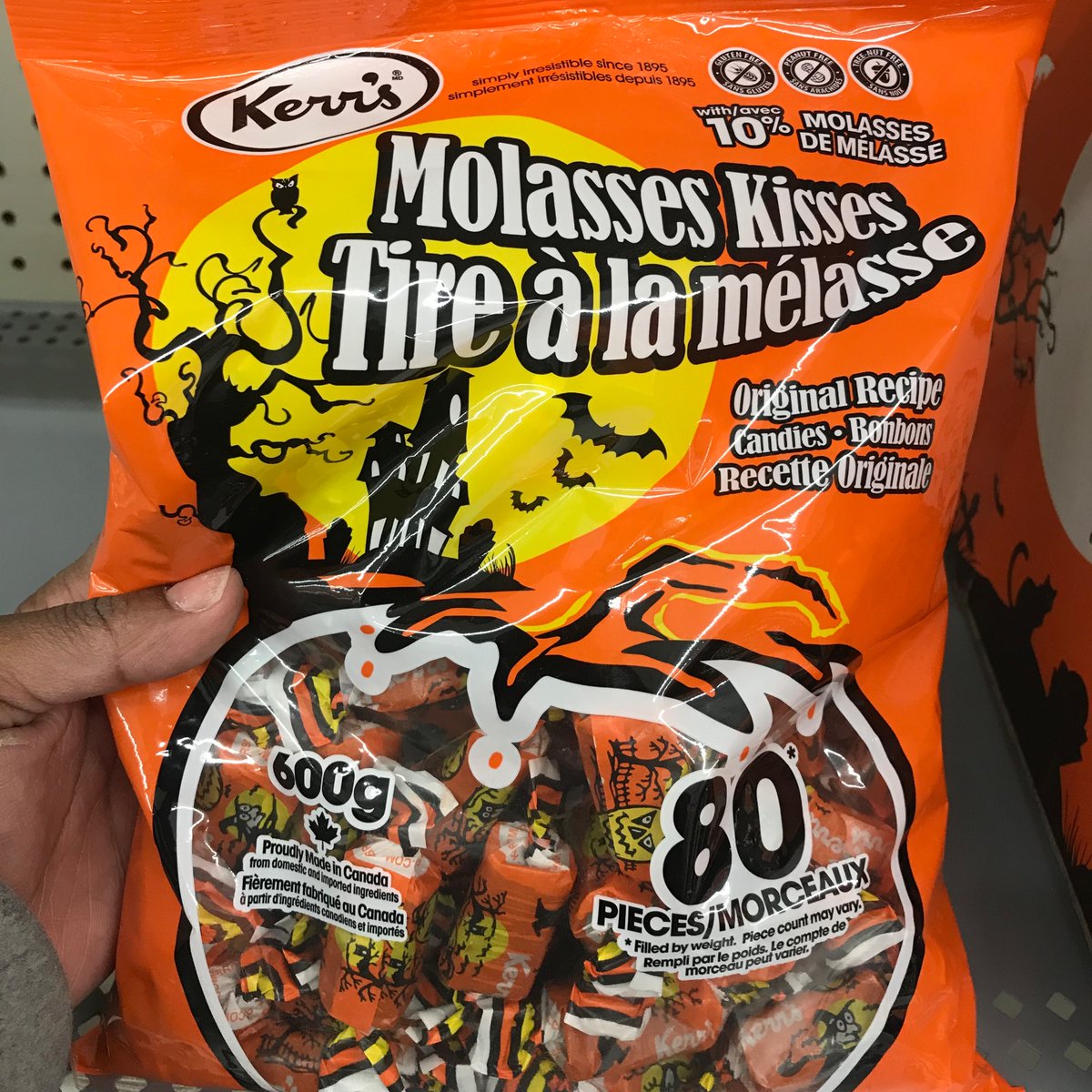 MJohnsonCTV's tweet photo. Is there any kid who actually like these candies? As a child rummaging wildly through my loot and sorting it all out post-trick-or-treating, these immediately went into my “Ewww, definitely not eating these ever” pile. #Halloween https://t.co/noFjEhRLDQ