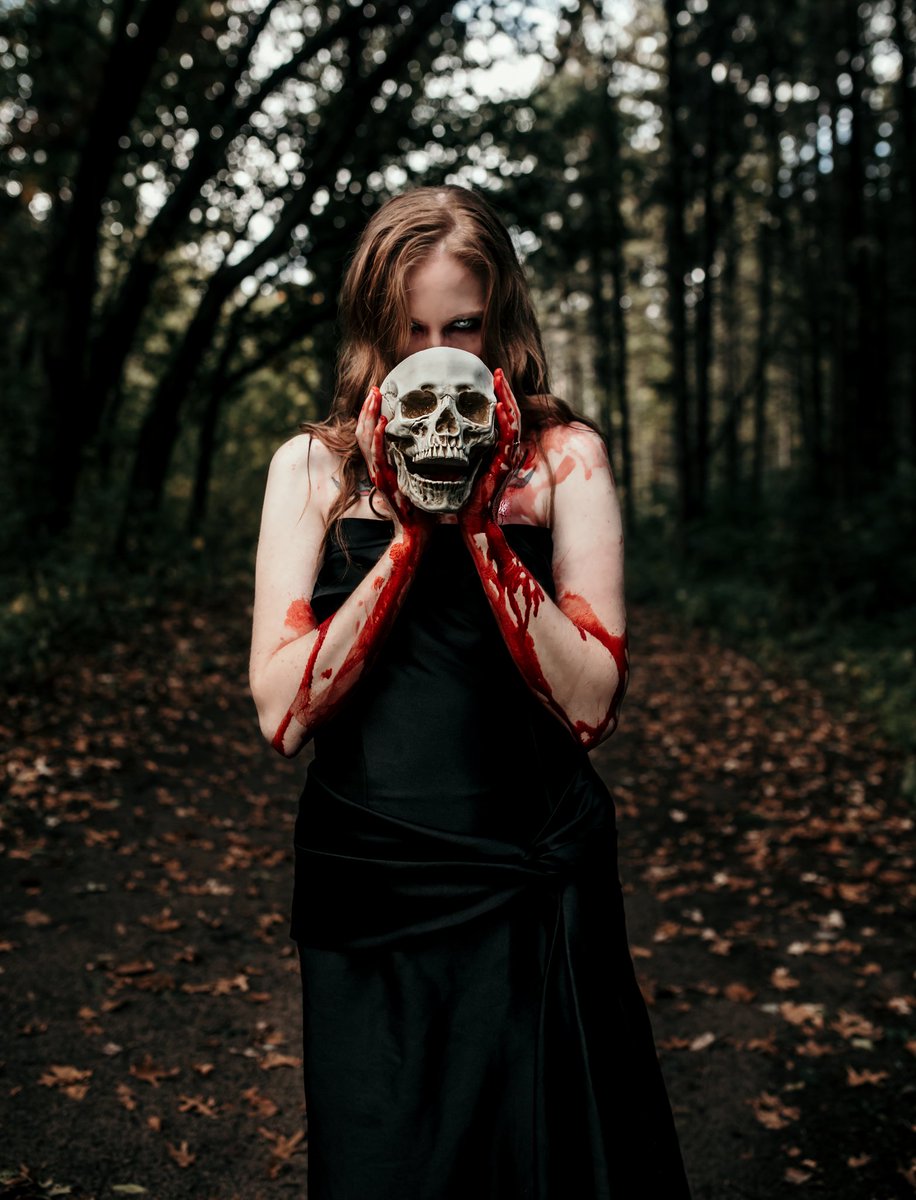 BrezzyModel's tweet photo. It's Horror Week and I'm so excited!
#horrorfan #horror #HorrorFamily #horrorfans #HorrorArt #models #RedHeadsAreBeautiful #redheads #redheadmodels #photograghy https://t.co/4gBWyciIMB