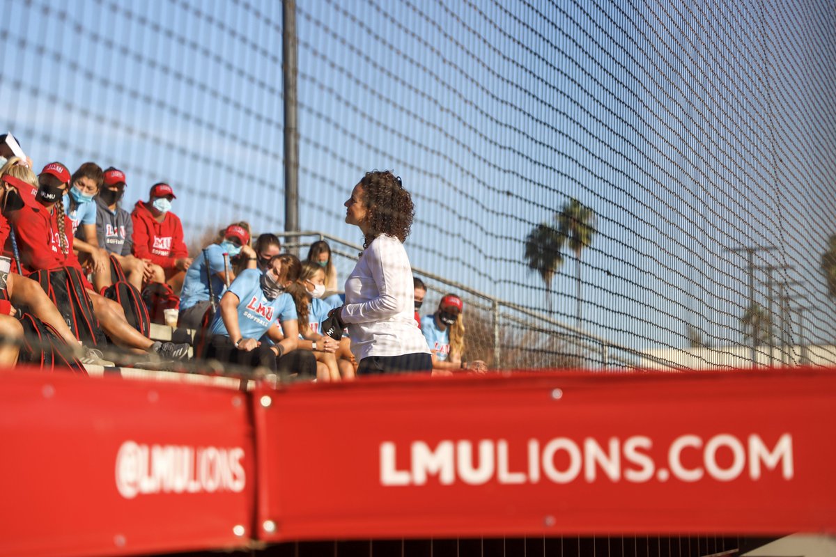 lmulionsSB's tweet photo. You never forget your first day on campus.

#JoinThePride | @tairiaflowers https://t.co/YCWSiD3Hgq