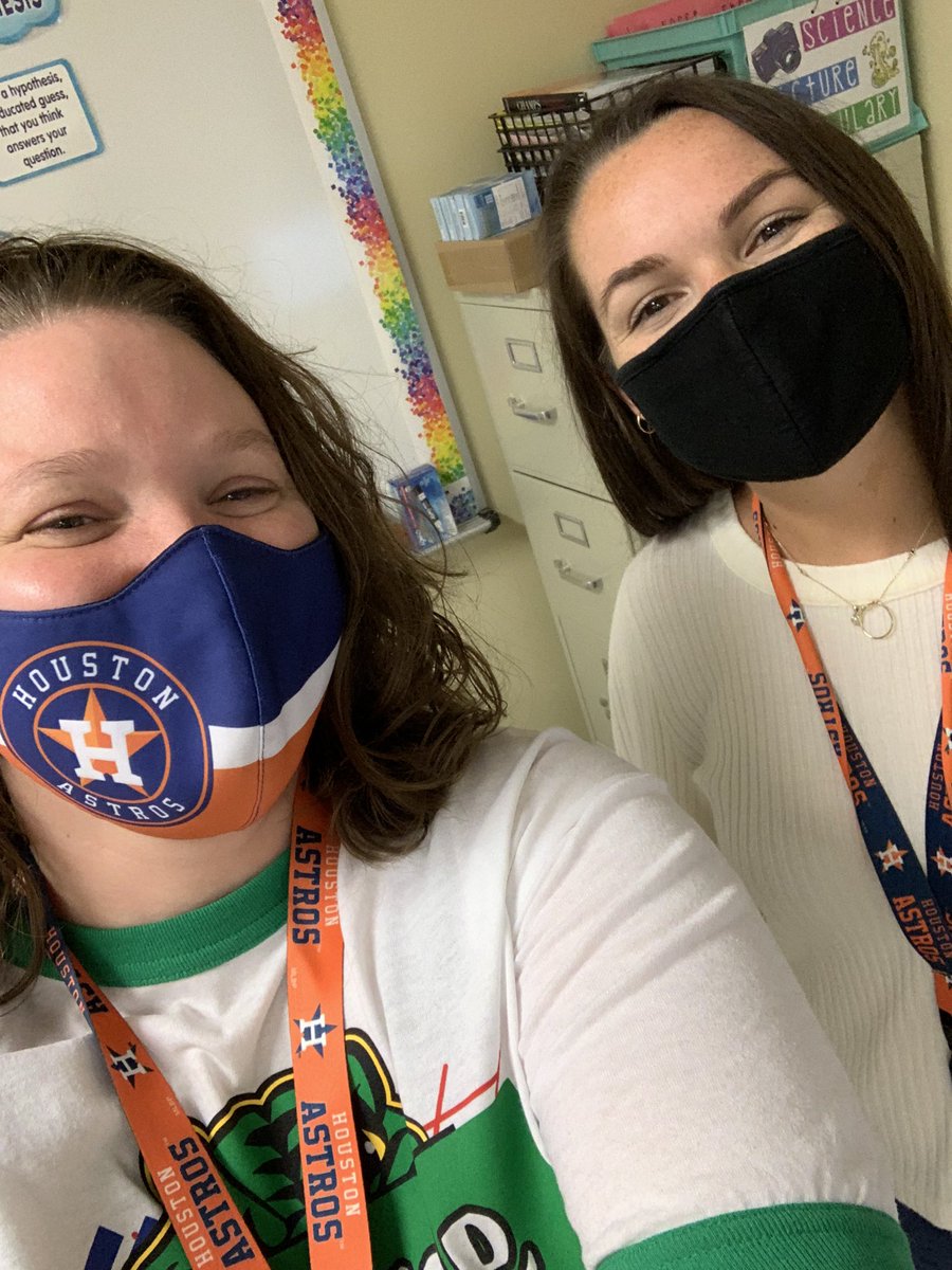 Gators “white-out” drugs!
<a href="/PrincipalPaz/">Dr. David Paz</a> <a href="/StephMcInturff/">Stephanie Hagel McInturff</a> @CunninghamMCJH