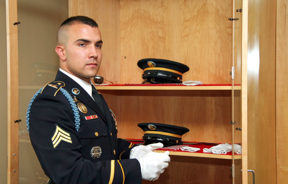 Today we remember SSG Adam Dickmyer, on the tenth anniversary of his passing. #528

bit.ly/31NUR4U