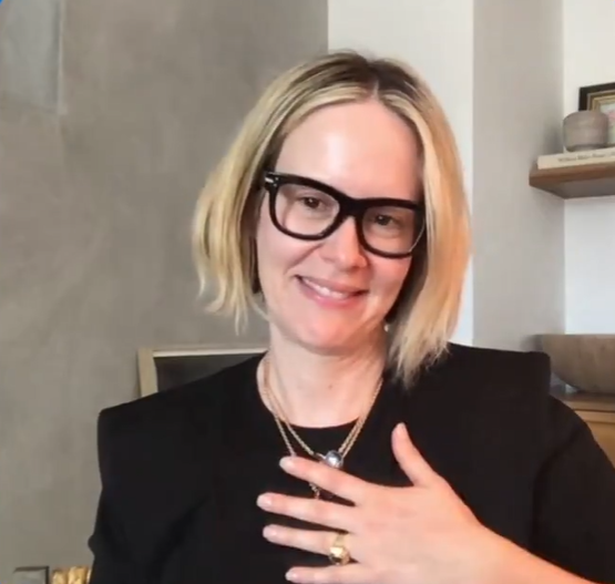 sarahpaulsbean's tweet photo. Sarah Paulson talked about prepping for ACS: Impeachment and that ofc there's gonna be Ratched S2 and how she has "a couple of things that are brewing that she can't talk about yet"- I AM LISTENING!! https://t.co/iLjVYSYu5R