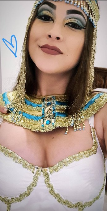 https://t.co/Z2hprOeOe2  I'm looking for a king 🤴 Do you want to see Cleopatra tits? Suscribe now 😉🔥  https://t