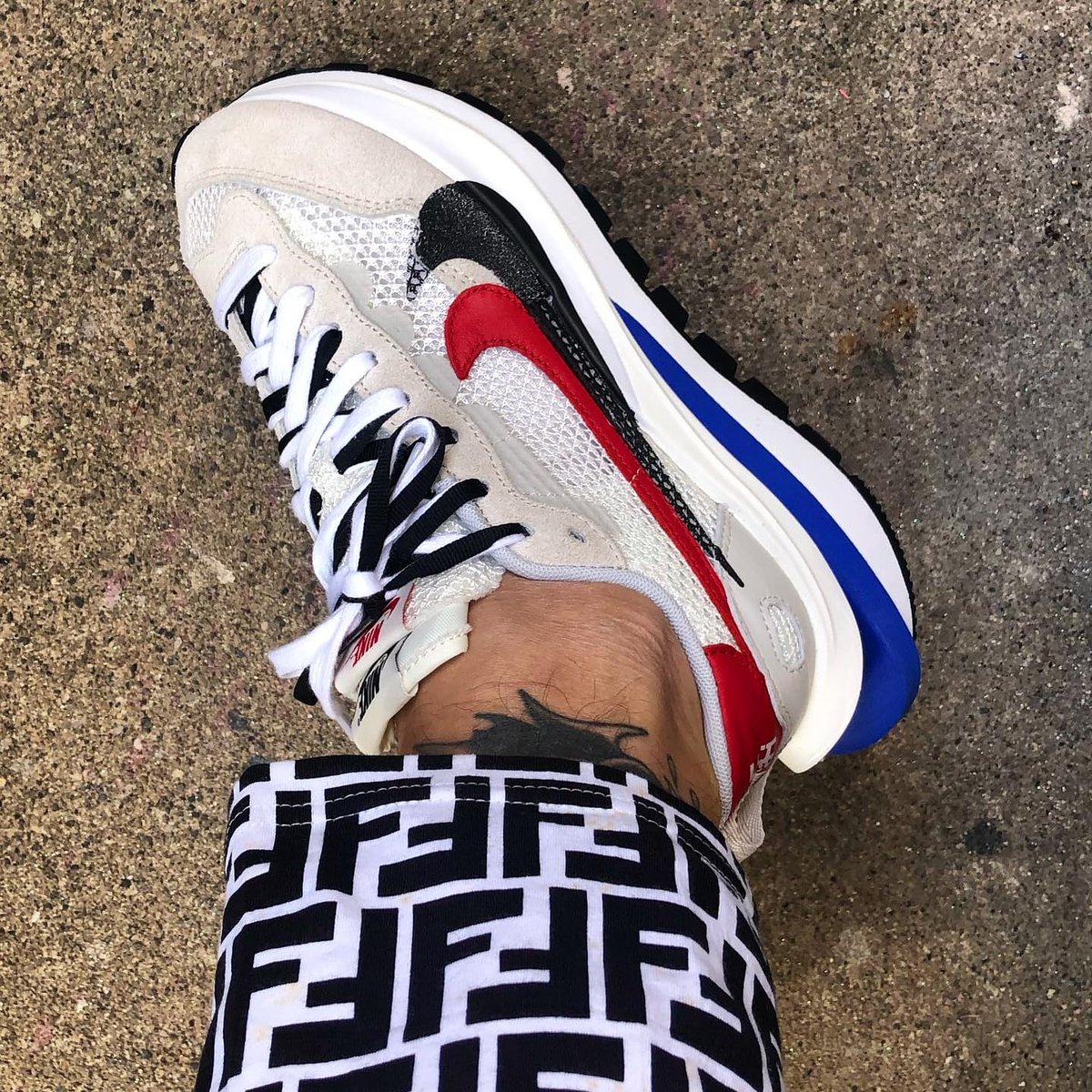 sacai vaporwaffle sail on feet