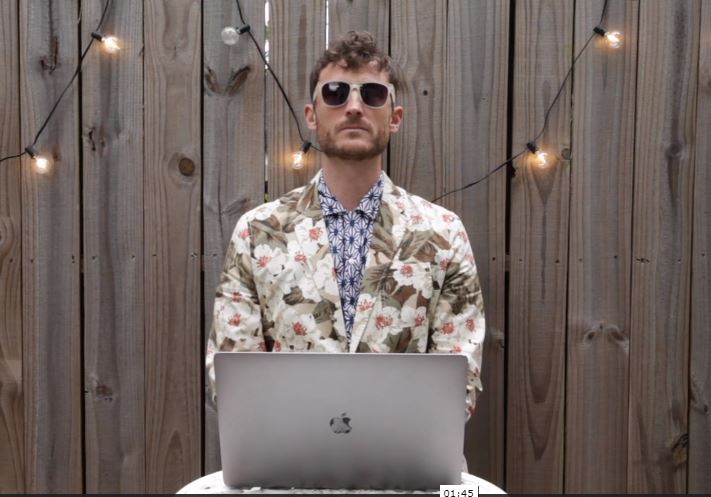EmoryLibraries's tweet photo. Sure, you’ve been doing this Zoom thing for a while now, but sometimes it helps to review the basics, right? Watch some tips on how to look &amp; sound your best from our Academic Video Services folks @EmoryUniversity   https://t.co/sRrUtMOw5K #Emory @emorycollege #emoryfaculty https://t.co/KJRahQvR1a