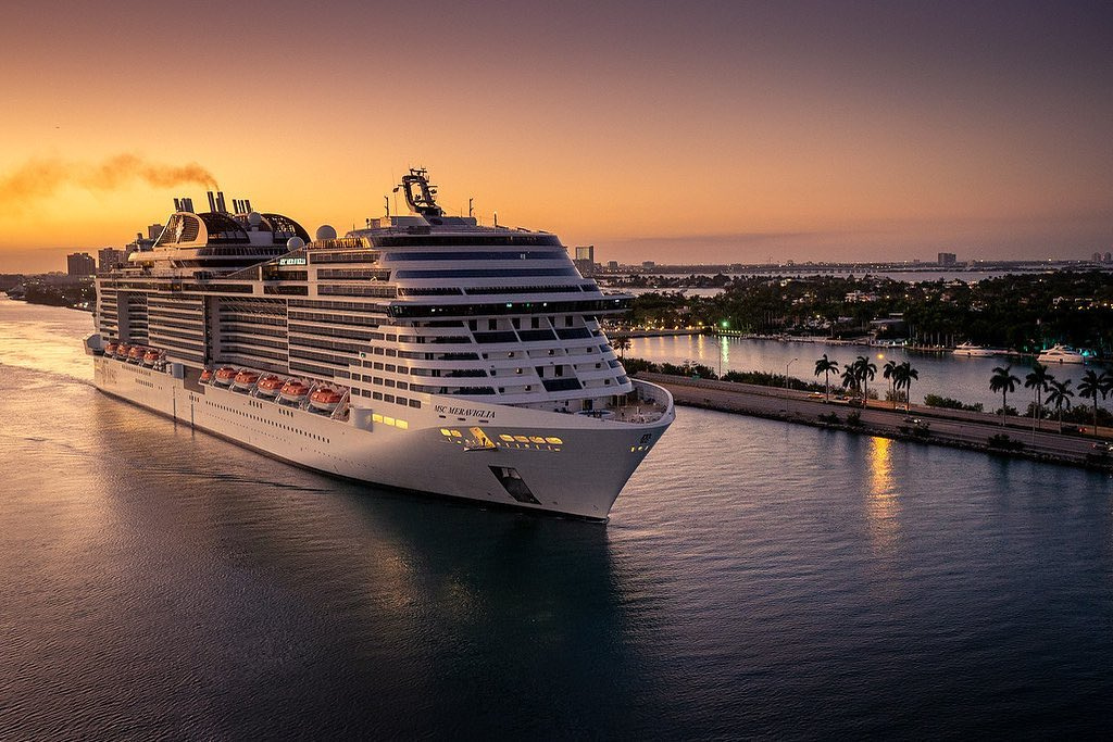 Лайнеры msc фото. Круиз MSC Meraviglia. Лайнер MSC Virtuosa. Лайнер MSC Meraviglia. MSC Meraviglia круизный лайнер.