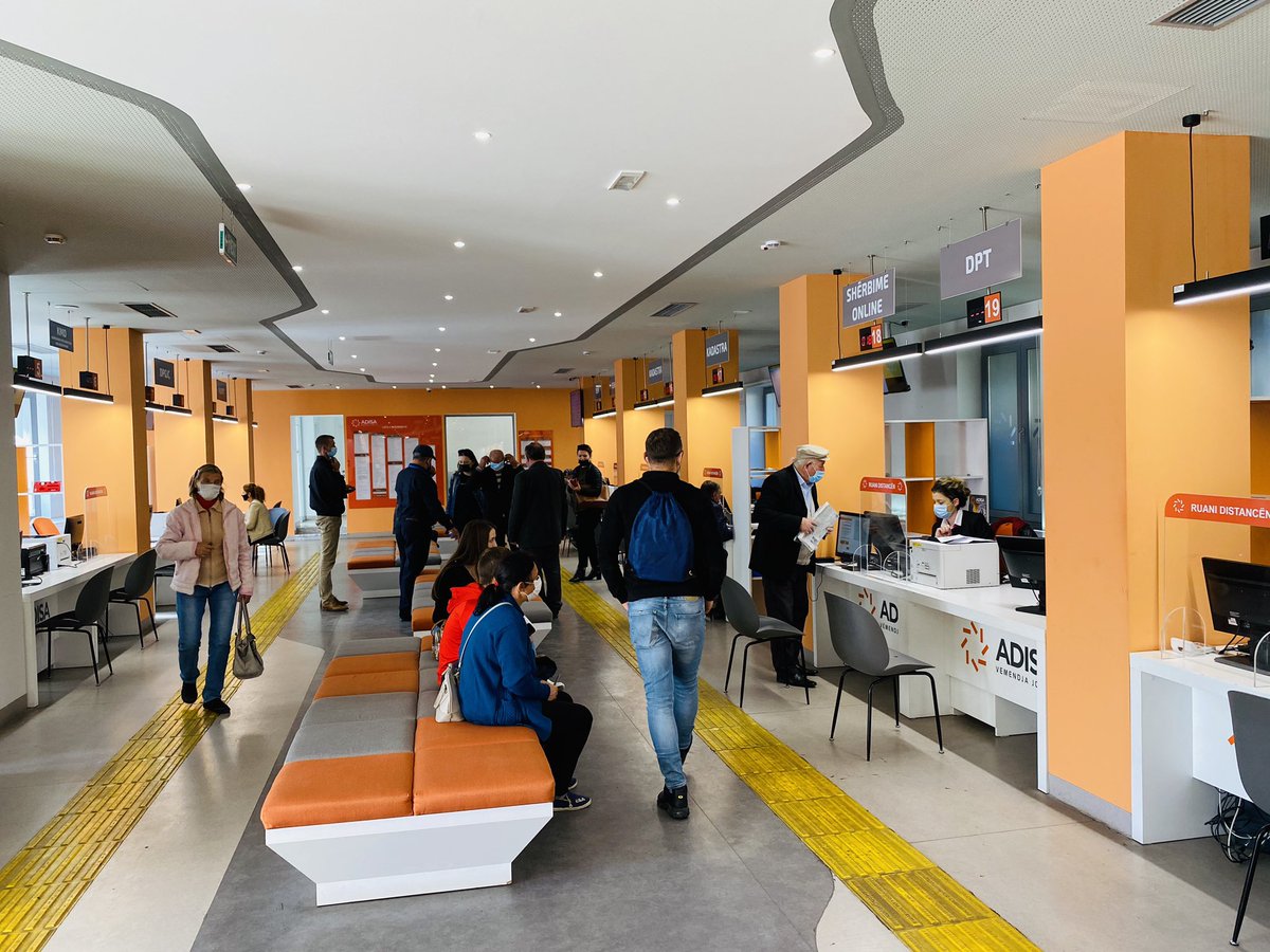 lorin_ymeri's tweet image. Çdo ditë kujdesemi që të shërbejmë me dedikim dhe korrektësi qytetarët e Shkodrës duke zbatuar njëkohësisht me rigorozitet masat kundër Covid-19!

#ADISAShkodër
#VëmendjaJonëTi  
#ShërbimePublike

#Maskë😷#Distancë↔️ #Higjienë🧼

#MbroShëndetin