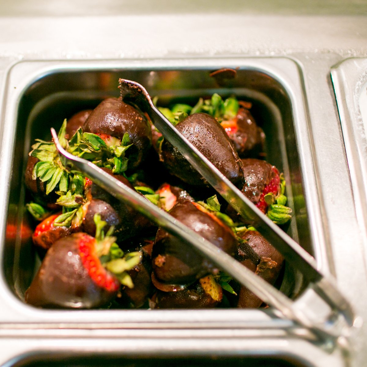 menchiesak's tweet photo. Don't worry -- we asked, and chocolate-covered strawberries still count toward your daily serving of fruit. https://t.co/JNyHRdBXN8
