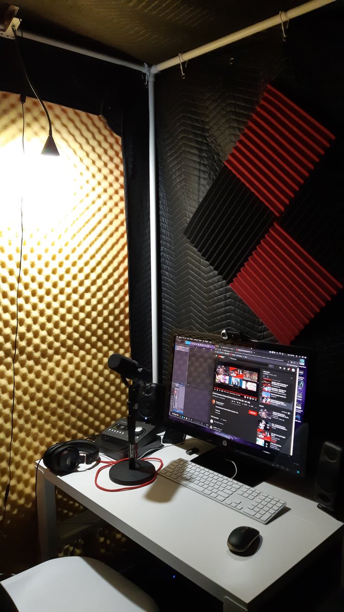 TattianaMaiVO's tweet photo. Inside my booth! This is where the magic happens!

#vo #voiceover #voiceactor #voiceacting #studio #narration #eLearning #audiobooks #tmvo https://t.co/IOXYrLTIQp