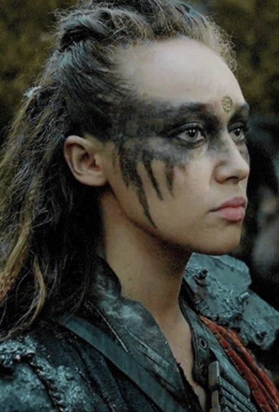 meloperfect_'s tweet image. My entry for the #LPMakeUpComp #TheLPShow 🖤

Here is a make up inspiration by Lexa in The 100 !!