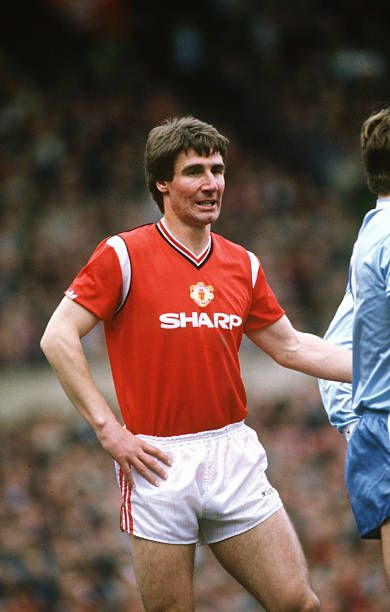 robertmdaws's tweet photo. #MarkHiggins . He was unable to recover the form he had shown while with Everton and, after just 8 apps for #MUFC  (six league, two cup), he was allowed to go on loan to Bury in January 1987 before the transfer was made permanent in February 1987 for a fee of £10,000.@ManUtd https://t.co/g6EgpxZ7TZ
