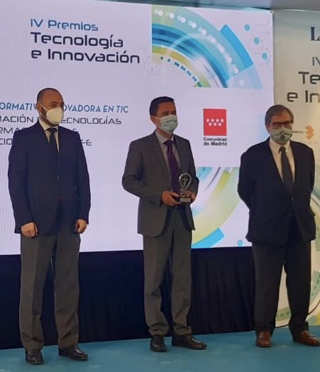 Gracias por la confianza en nosotros, es un premio de tod@s RT @OliveraMariola: Premios de Tecnologías e Innovacion de La Razón. Orgullosos del premio al Centro de Formación en Tecnologías de la Información y las Comunicaciones de Getafe.@cftic