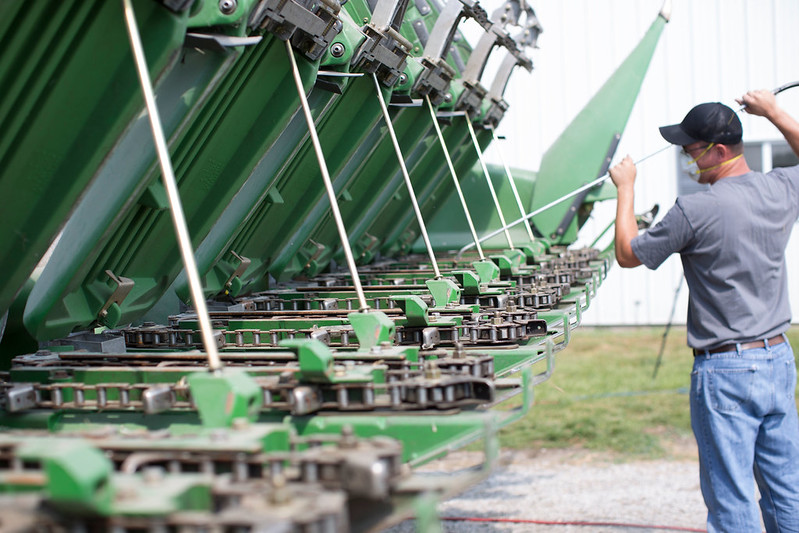 techtoolshed's tweet photo. Sometimes the mantra “restart, reboot and unplug” just doesn’t cut it. When you turn to reinforcements, one farmer says customer service is what matters. #Harvest20 https://t.co/DpIqJm68Zj https://t.co/AgMtyJVQDT