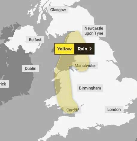 TeamPie1's tweet image. A big floppy penis of rain is moving in mid week.🥴