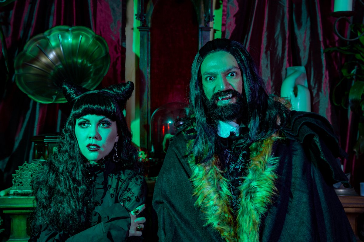 JENNIZZLES's tweet photo. It was my PIG SHIT HOUSEMATE, NANDOR THE RELENTLESS!! - Nadja of @theshadowsfx
Photography by @BondJohnBond // Make up by @MissChrissyLyn // Wigs by Jessica Mills
#WWDITS #Nadja #NandorTheRelentless #WhatWeDointheShadows #Halloween2020 #vampirecouple https://t.co/RqV6SK50BR