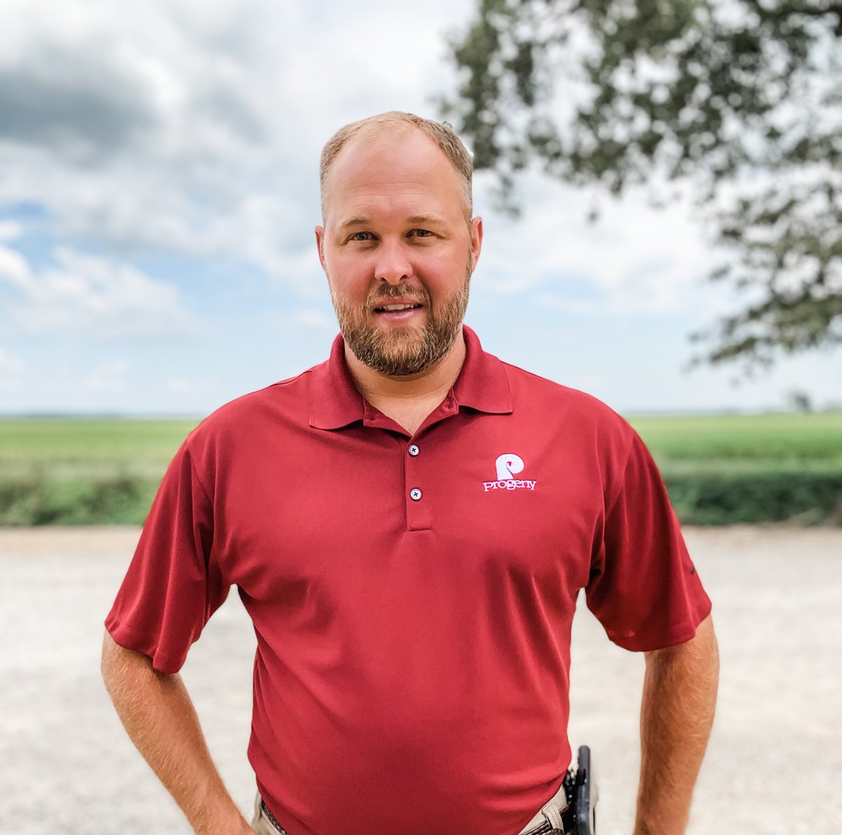 ProgenyAgronomy's tweet photo. 𝐌𝐄𝐄𝐓 𝐓𝐇𝐄 𝐒𝐓𝐀𝐅𝐅:⁣
⁣
Meet our Sales Rep on the East Coast, Walt Britt! He is from Lumberton, NC where he resides with his wife Kate and 3 kiddos, Gabe, Neil, and LeeAnne! Walt has been with us for 4 years and we are thankful he is apart of our team! ⁣#progenyag https://t.co/X3485dKhIK