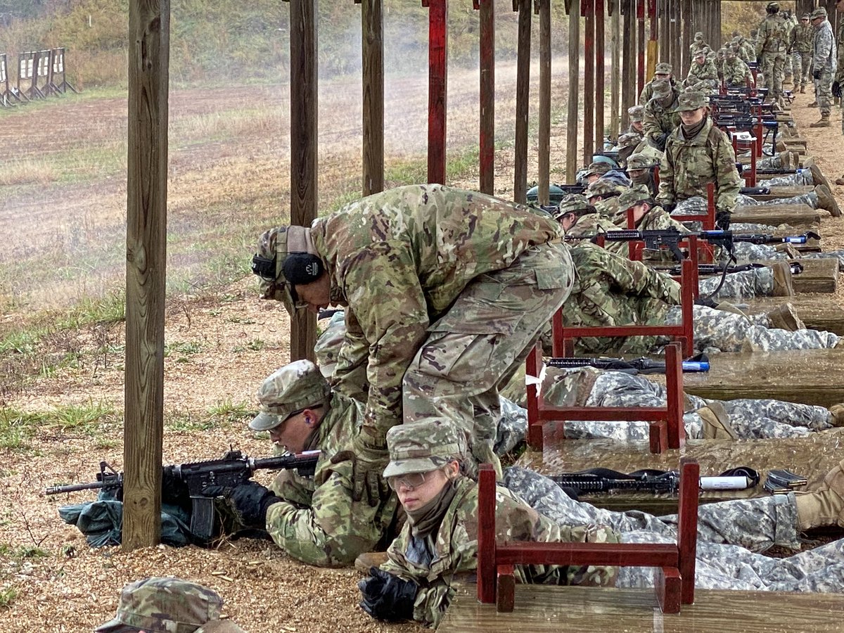 E795thMPBN's tweet photo. E795 MP BN continues to master rifle marksmanship fundamentals as they finish up grouping and zeroing. #trainees #warriors #shooting #sendme #armystrong💪🇺🇸 #drillsergeant @6_dragoon @G6_795th @G7_795_MP @6_dragoon https://t.co/UphdbFXr4u