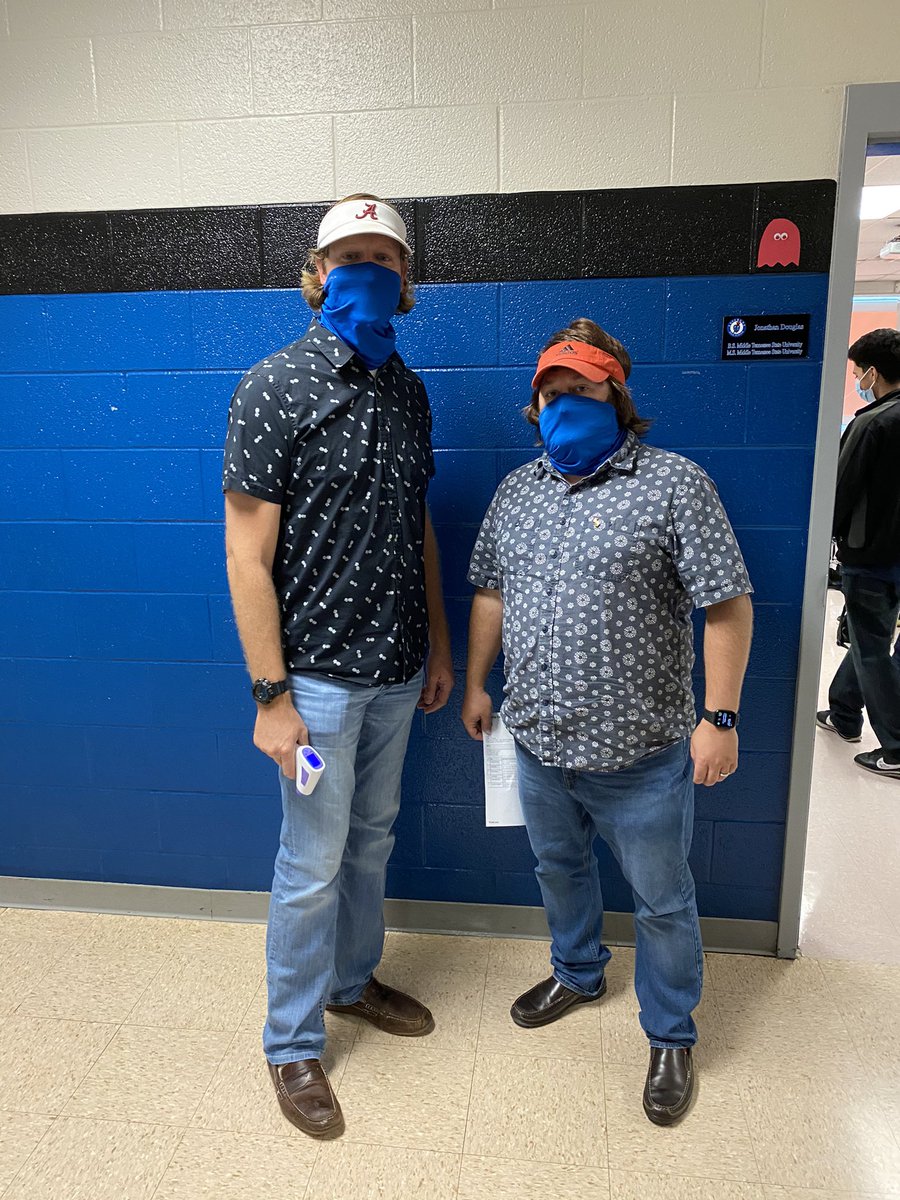 Twin day at LHS. It’s homecoming week! #wolverinetimewarp2020 <a href="/lavergnestuco/">LHS Student Council</a> <a href="/LHSintheNews/">LaVergne High School</a>