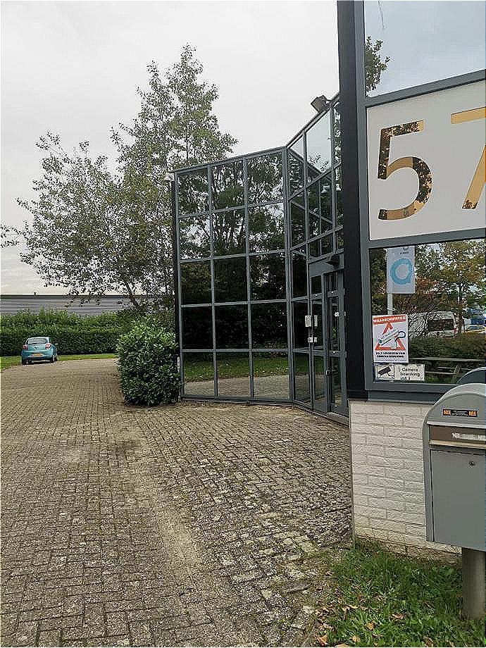 quracom's tweet photo. Camerabewaking is van groot belang voor een bedrijf. Wij bekijken samen met u welk type camerabewaking het beste bij uw organisatie past. Op maat en binnen budget. Deze systemen kunnen variëren van camera’s in CCTV, IP, en analoge zwart-wit camera’s met mo... https://t.co/YPOAZJdeOl