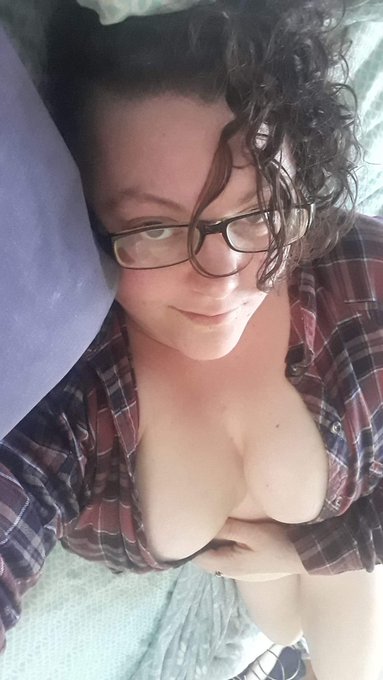 Come get your #sessions and #content before I take time off in a week! All tips and tributes are rewarded<a href="/tag/sessions"class="tags">#sessions</a><a href="/tag/content"class="tags">#content</a><a href="/tag/thick"class="tags"><span>#thick</span></a><a href="/tag/bbw"class="tags"><span>#bbw</span></a><a href="/tag/findom"class="tags"><span>#findom</span></a><a href="/tag/milf"class="tags"><span>#milf</span></a><a href="/tag/sexting"class="tags"><span>#sexting</span></a><a href="/tag/customvid"class="tags"><span>#customvid</span></a>