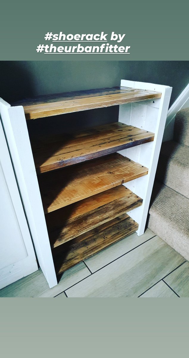 theurbanfitter's tweet photo. Shoerack by #theurbanfitter 

#shoerack #leadership #pallet #pallets #upcycling #upcycledfurniture #instagramupdate #2020 #Xmas2020 #xmaspresents https://t.co/vfNUTurr9Z