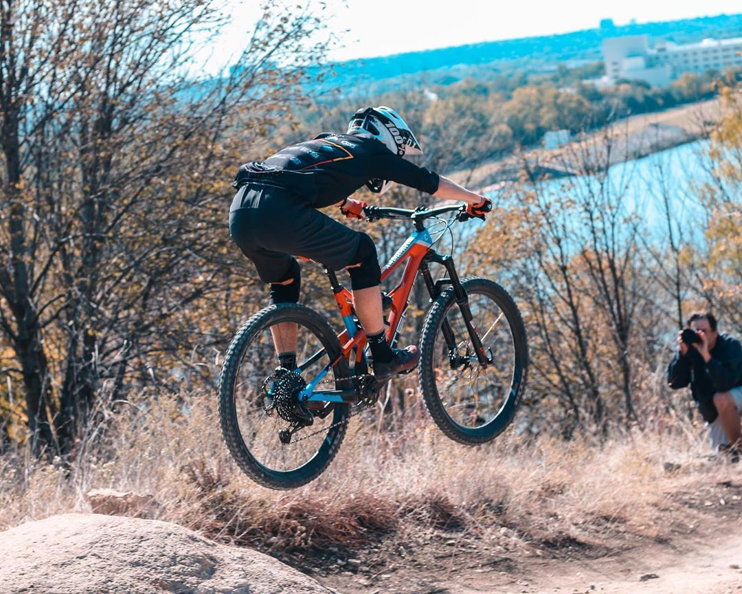 Did some shredding on my #Enduro bike at #teamtrailparty race in #FortWorthTX 

#mountainbike #MTB #morekidsonbikes