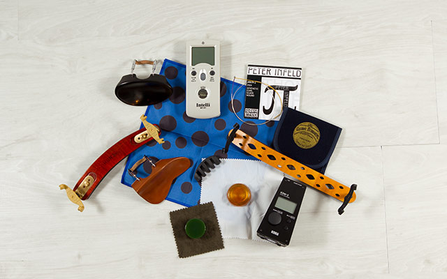 Johnsonstring's tweet image. Spare strings, stands, shoulder rests, and more are must-haves for any string musician.  
johnsonstring.com/resources/viol…
#stringedinstruments #onlinemusicstore #musicsupplies