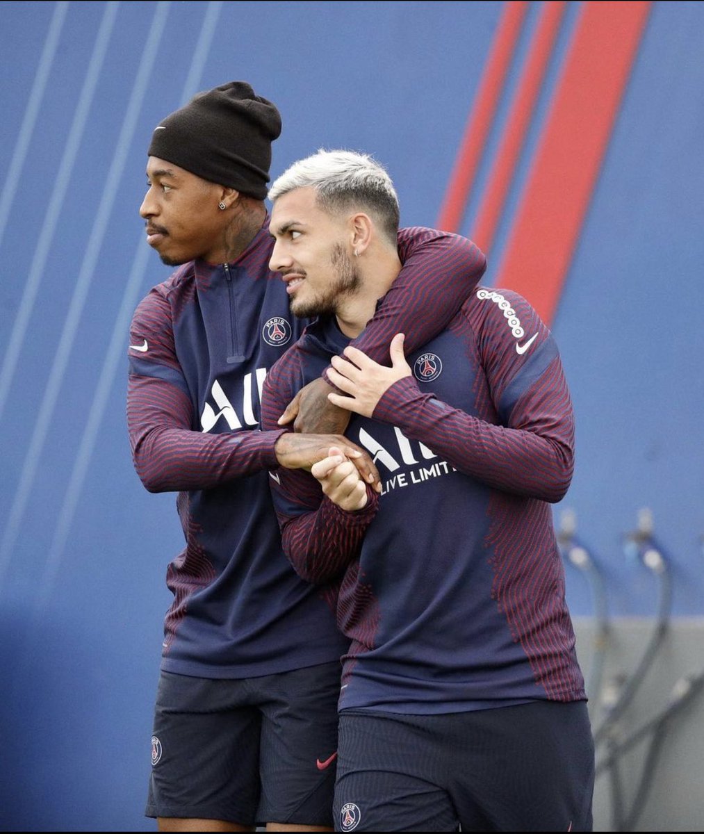 Il est aussi très proche de tous les joueurs du groupe.Bref un immense respect à ce joueur emblématique du PSG, j’espère qu’il fera toute sa carrière et qu’il ramènera le + de titre possible !