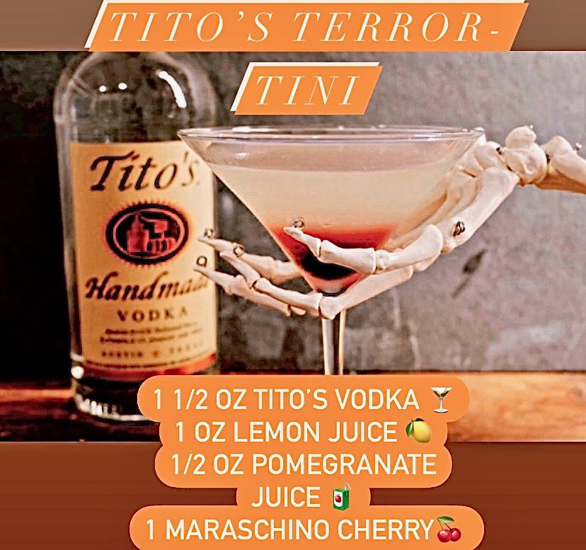 WFitnessbyJess's tweet photo. Trick or treat! Well we’ve had enough tricks this year so treat your bootiful self with this low cal Tito’s Terror-Tini 🍸
#spooky #cocktail #Titosvodka #easyrecipes #spookysession #halloween #spooktacularrecipes #drinks #mixology #cocktail #titos #vodka #party #fitness #martini https://t.co/fOylrjK2VW