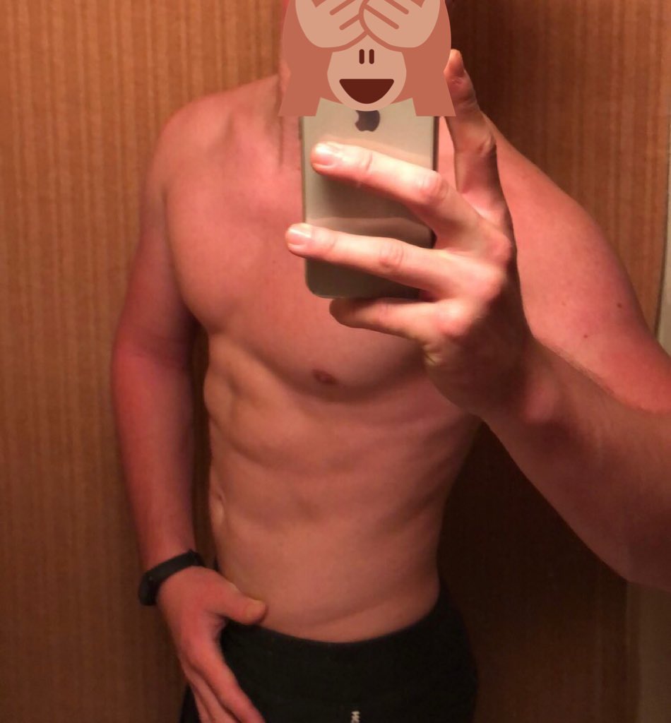 MynarTv's tweet photo. Bon aller update de mon physique éclater ! 

Vous pouvez déjà voir que mon posing est explosé ahaha 

Pour faire simple, performance depuis la dernière fois doublé voir triplés sur certains exo ! 

8kg de plus, avec pas mal de gras au niveau de la ceinture abdominale ! https://t.co/QJPpxUM03Y