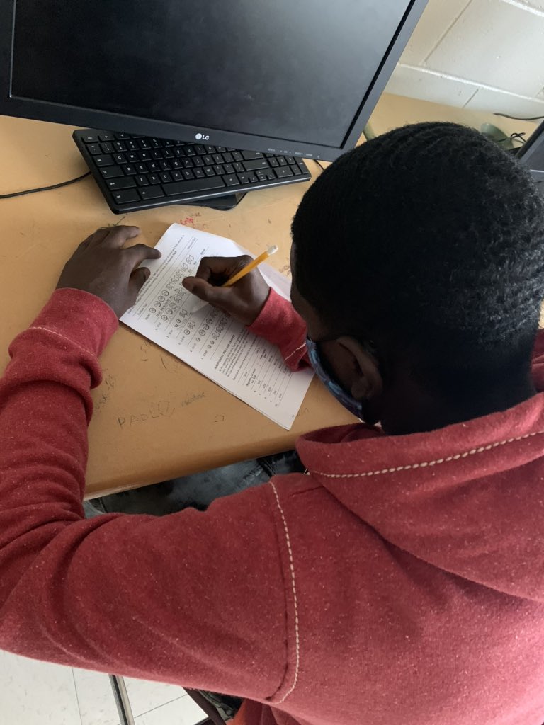 RealPMschool's tweet image. PMers hard at work in applied math! #DreamLeadAchieve @BayShoreSchools