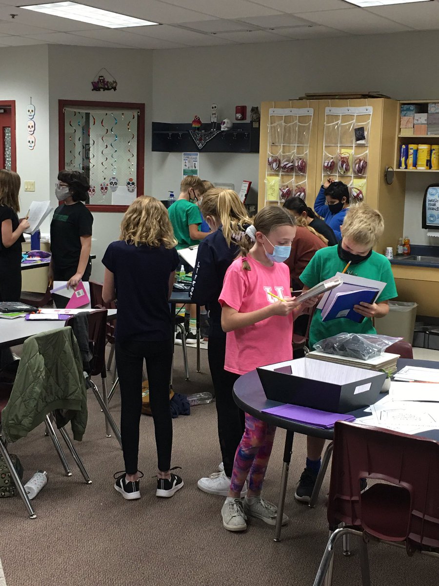 Mrs. Santa Cruz tweet media