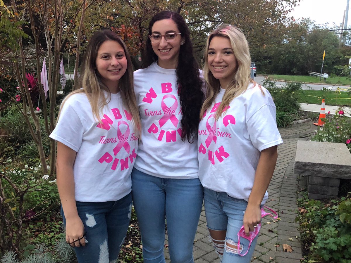 WB Cheerleaders donated $5k to the Babylon Breast Cancer Coalition from their Flocking Fundraiser this month. Thanks WB community who supported this worthy cause in honor of Shannon’s Law! Thanks to everyone for their hard work! 💙💛<a href="/WestBabylonUFSD/">West Babylon UFSD</a> <a href="/WBSeniorHigh/">West Babylon Senior High School</a>