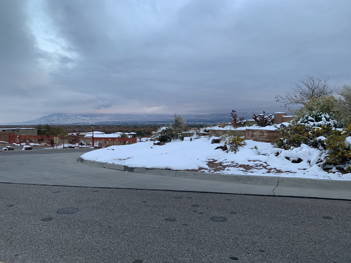 CoachBBlackmon's tweet image. #SnowVibes ❄️❄️❄️❄️❄️❄️