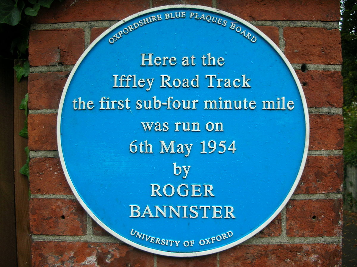 britplaquetrust's tweet photo. October has been a hectic month for us so apologies for not commemorating the two counties that had their 'County Day' during this month. First Oxfordshire on the 19th....a county with a wealth of blue plaques. https://t.co/V9rNSDJUR2