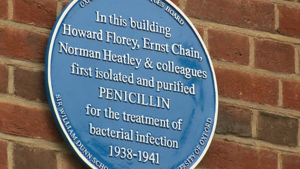britplaquetrust's tweet photo. October has been a hectic month for us so apologies for not commemorating the two counties that had their 'County Day' during this month. First Oxfordshire on the 19th....a county with a wealth of blue plaques. https://t.co/V9rNSDJUR2