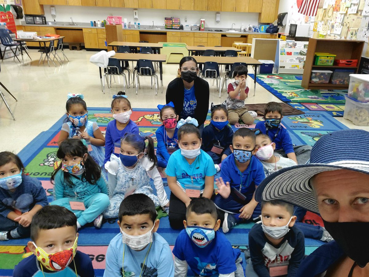 We colored our world with kindness today <a href="/emmaelem/">Emma Roberson Elementary School</a>!
#eeslilpirates #RedRibbonWeek