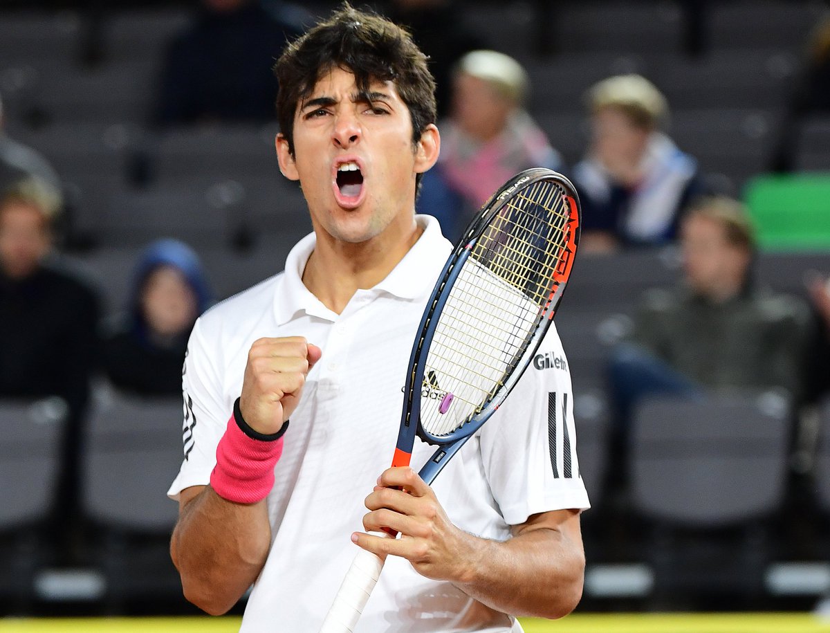 Septimo_Game's tweet photo. 🔥 ¡TRIUNFAZO DE GARIN EN VIENA!

🎾 Gran estreno de @Garin_Cris en el ATP 500 de Viena, venciendo al triple campeón de Grand Slam, Stan Wawrinka por parciales de 6-4 6-7 y 6-3.

➡ Habrá DUELO DE CHILENOS (?) en 8vos: Enfrentará a Dominic Thiem (y Massú). https://t.co/wc2ERNWmKL