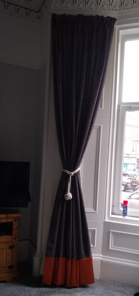 TenementCurtain's tweet photo. A recent job with these lovely fabrics from #fryettsfabrics the orange panel really brought out the copper flecks of the curtains and has made a huge difference to the room #boldcolours #cornicing #handmadeisbest https://t.co/IwNuHvMuPe