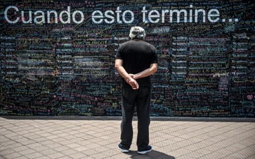Virus: sur le "Mur de l'espoir" les Péruviens écrivent leurs envies d'après courrierinternational.com/depeche/virus-…