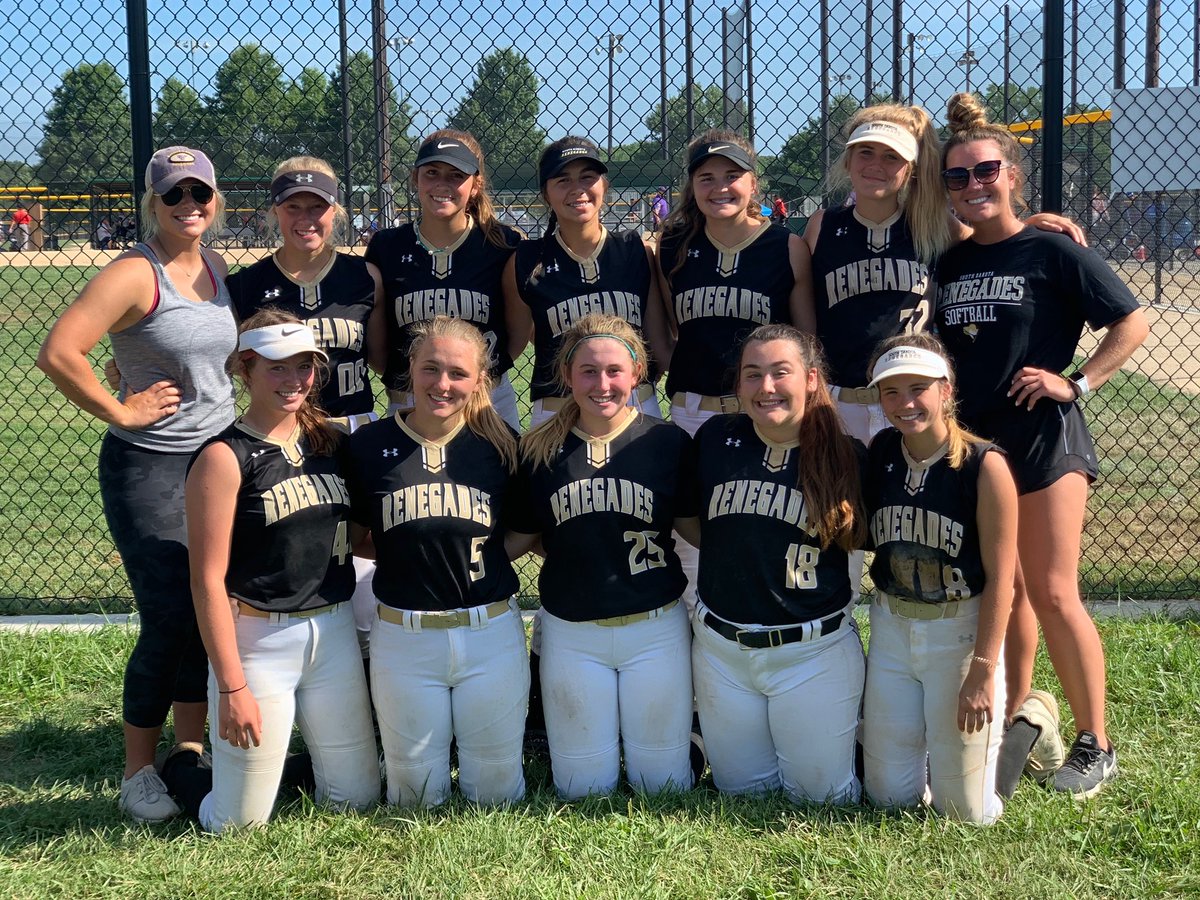 CarleyG32's tweet photo. @_courtneyjames2 @karaapato16 @IzzyS641 @Megan_Guericke @CNORRED88 @jenna_nink I am a female student athlete. I am a teammate. I am a coach. I am an accounting student. I am a nanny. I am a travel lover. My story matters and so does yours, so let’s hear about it! @macmahy_ @GraceBalensiefe #takingMACtion https://t.co/klt63PciLN