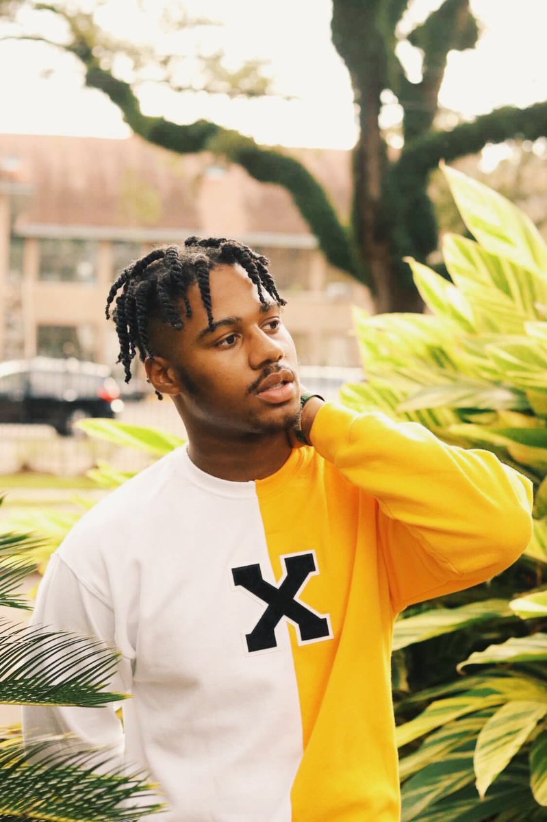 gpgproject's tweet photo. @KingGoose_ modeling the sold out HOMECOMING KREWE! Y’all not ready for the next drop👀😌 Tag us wearing your favorite GPG PROJECT pieces 💛🖤 https://t.co/BhPyIQM1o6
