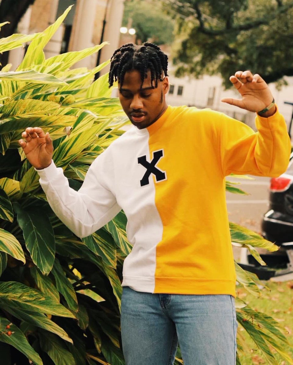 gpgproject's tweet photo. @KingGoose_ modeling the sold out HOMECOMING KREWE! Y’all not ready for the next drop👀😌 Tag us wearing your favorite GPG PROJECT pieces 💛🖤 https://t.co/BhPyIQM1o6
